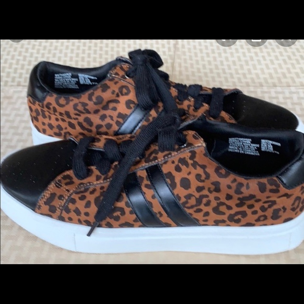Leopard Sneakers New